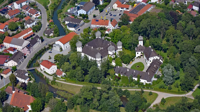 Luftbild Ortsmitte von Schwindegg Ortsmitte Schwindegg aus der Luft
